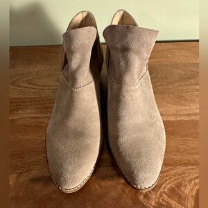 Lucky Brand Fahmida Leather Ankle Booties - size 8